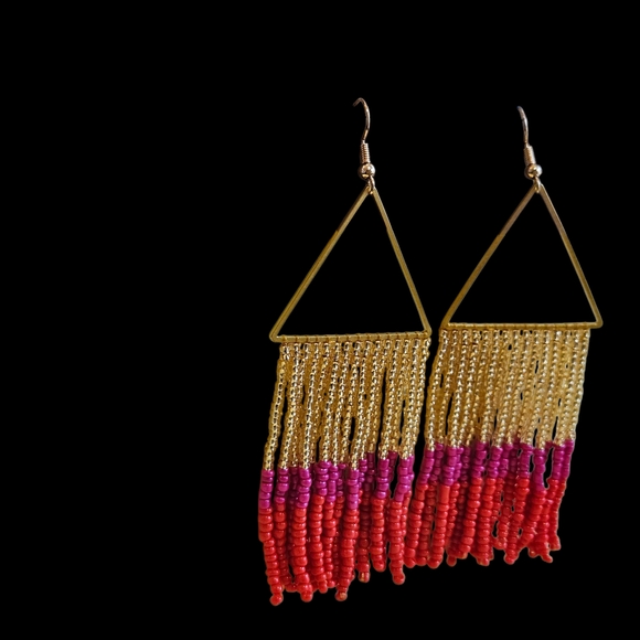 NWT - Handmade Gold and Pink Beaded Triangle Earrings - Picture 10 of 12